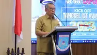 Wali Kota Tangerang Selatan Benyamin saat me-launching kick off Tangsel ICT Award di Aula Blandongan Puspemkot Tangsel, Senin (26/06).