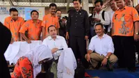 Kala Menteri Desa Membatik Bareng Ibu-ibu