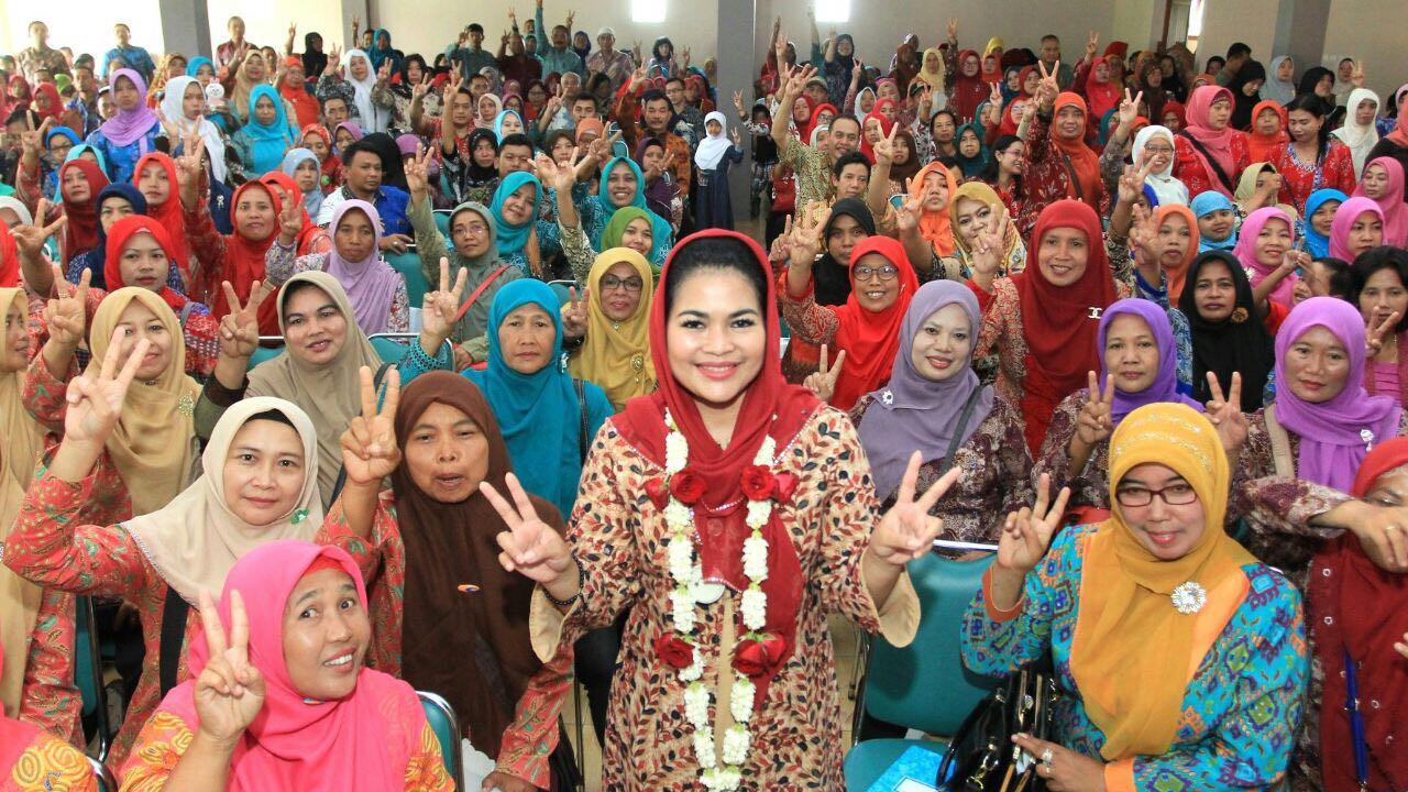 Calon Wakil Gubernur Jawa Timur Puti Guntur Soekarno