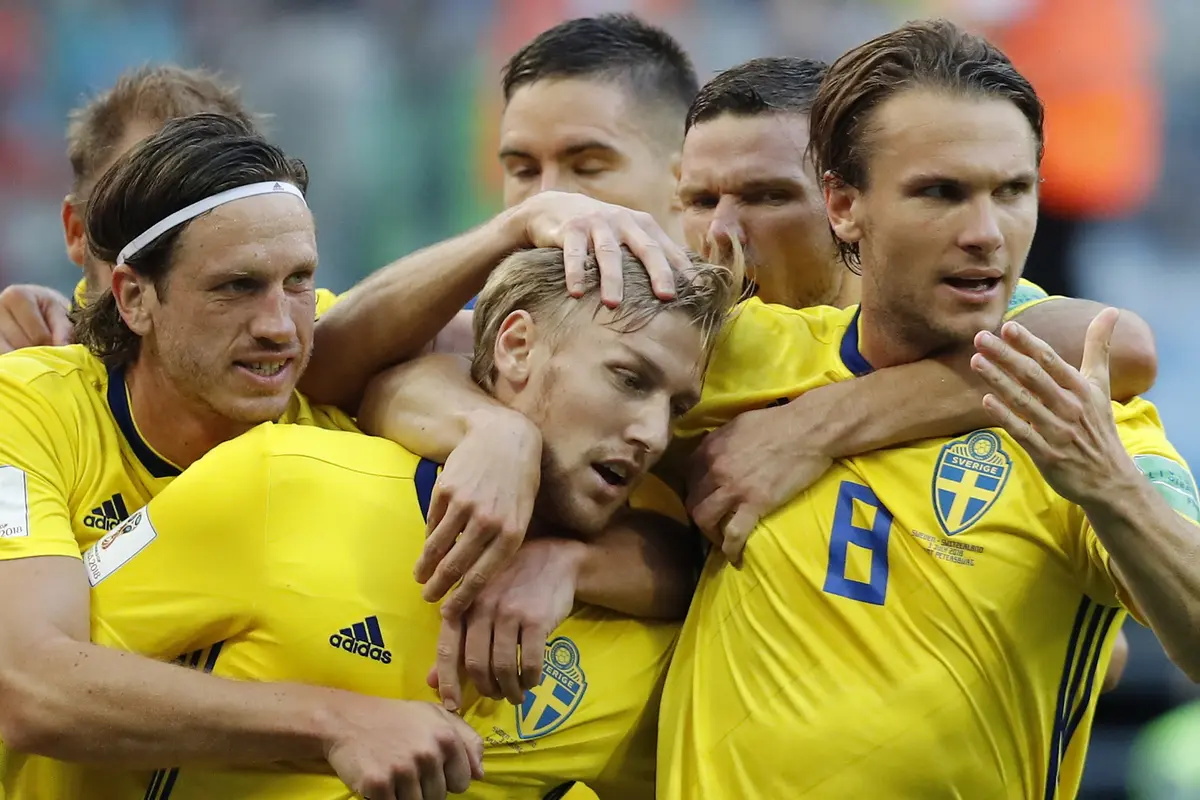 FOTO: Gol Tunggal Emil Forsberg Antar Swedia Tekuk Swiss