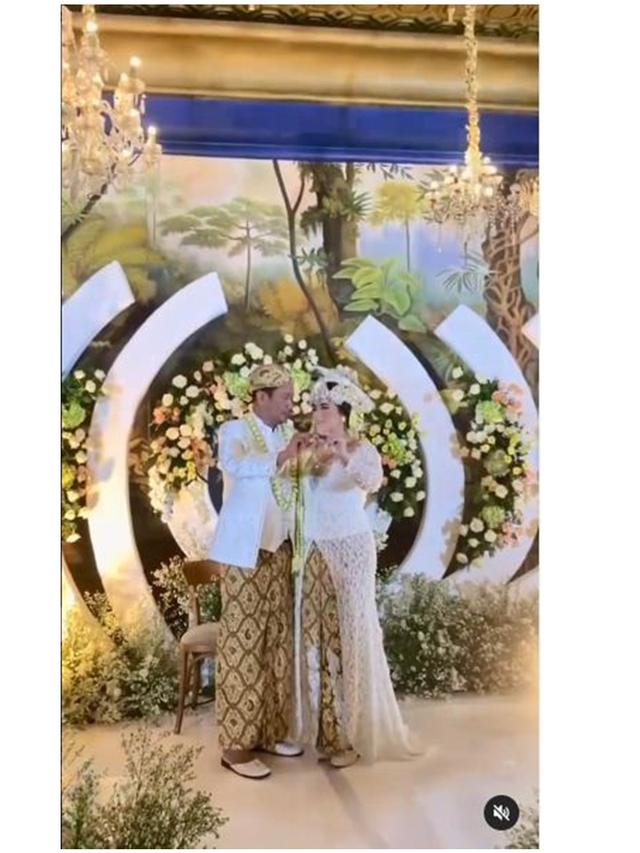 6 Potret Pernikahan Insank Nasruddin Mantan Suami Kalina Ocktaranny, Digelar Mewah