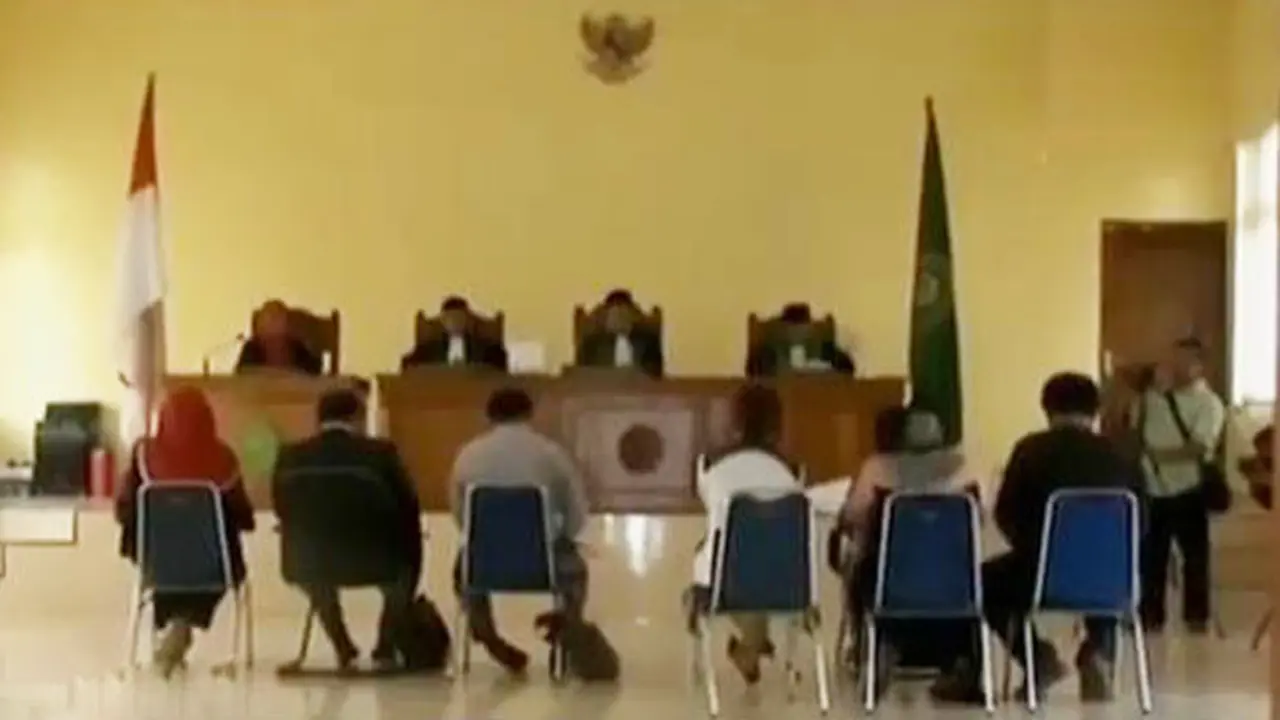 Anak Gugat Ibu Kandung