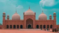 Megahnya Masjid Badshahi di Pakistan yang Dikunjungi Kate Middleton dan Pangeran William