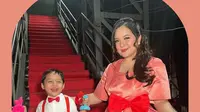 Tasya Kamila Kaget Putranya Bisa Berhitung di Usia 3 Tahun Berkat Hobi Koleksi Kipas Angin