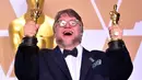 Guillermo del Toro memenangkan Oscar pertamanya karena filmnya berkat film yang digarapnya, The Shape of Water. (Telemundo)