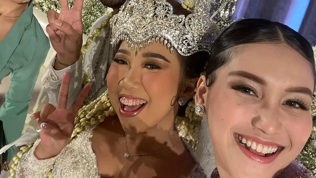Kiky Saputri - Ayu Ting Ting (Foto: Instagram/@ayutingting92)