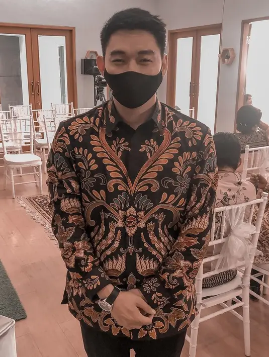 "Kemarin di saat aku mengenalkan Citra kepada temen-temen semua, kepada masyarakat, aku tahu kalau aku juga udah bilang ke Citra kalau aku serius, nggak main-main," lanjutnya kemudian. (Instagram/ifanseventeen)