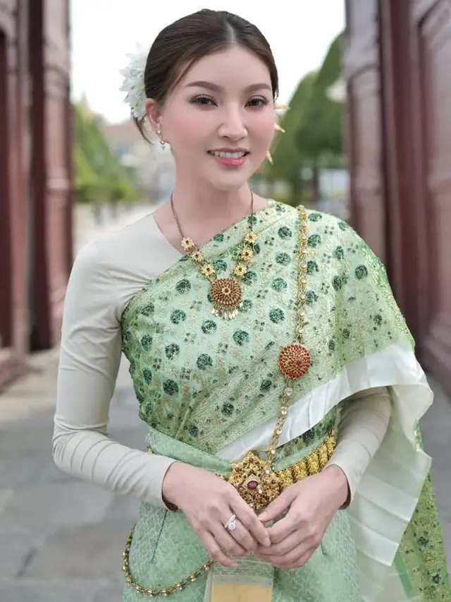Sarwendah Kenakan Baju Tradisional Thailand. [@sarwendah29]