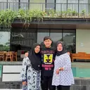 Jirayut Pamer Kehangatan Bareng Ibu Kandung dan Ibu Tiri, Akur Banget!