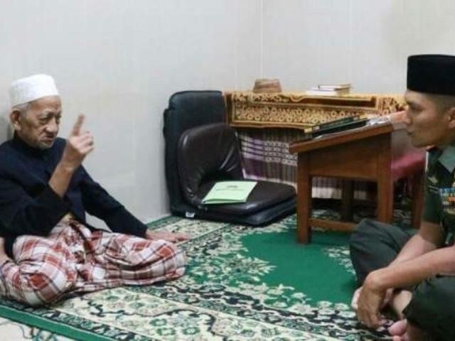 Ulama Besar Kh Sholeh Qosim Wafat Saat Menunaikan Salat Magrib Regional Liputan6 Com