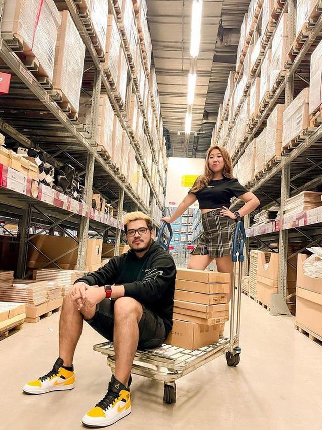 Akui Sudah Putus, Ini 6 Momen Kebersamaan Kiky Saputri dan Agus Priyono