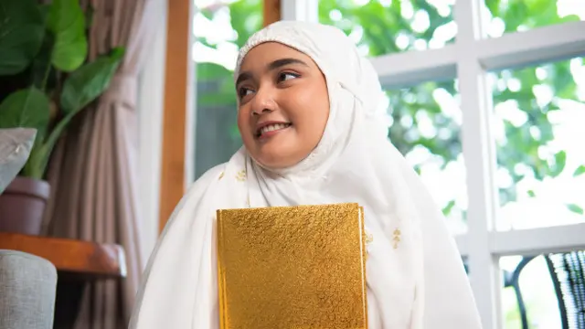 Menjadi Jembatan untuk Masuk Surga