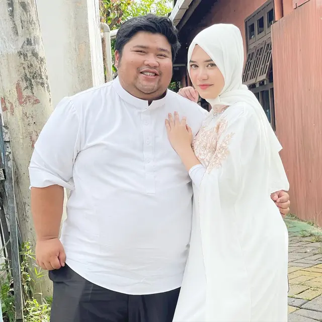 6 Potret Terbaru Tommy Kaganangan Pemeran Mat Gondrong 'Ronaldowati', Bikin Pangling