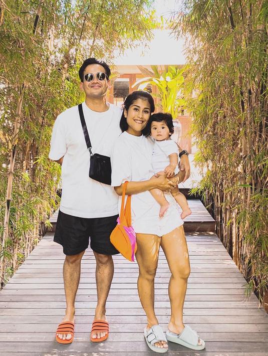 FOTO: Mengintip Momen Liburan Keluarga Kecil Tarra Budiman ...