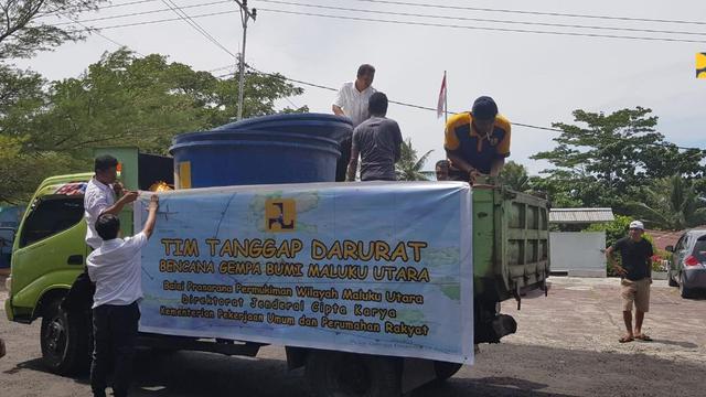 Bantaun Air Bersih Pasca Gempa Maluku Utara