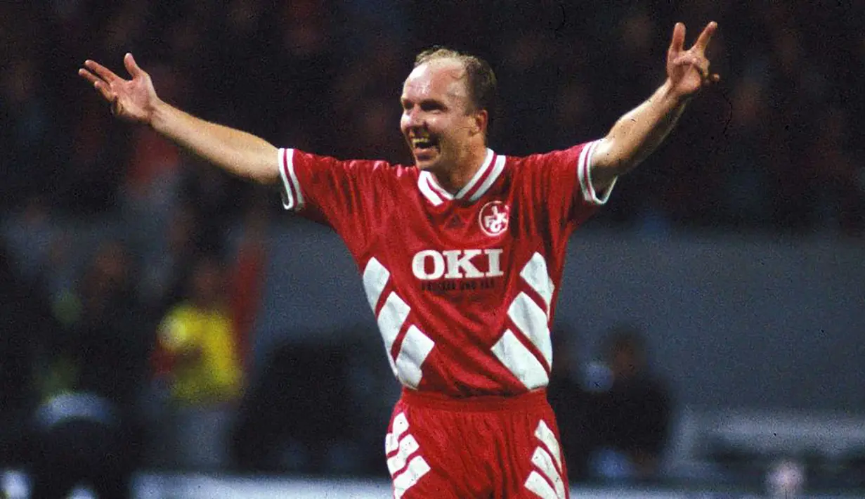 Miroslav Kadlec yang telah pensiun pada Juli 2002 bersama FC Brno, tercatat pernah dua kali menjuarai Bundesliga Liga Jerman pada musim 1990/1991 dan 1997/1998. Keduanya diraih saat membela Kaiserslautern dalam 7 musim mulai 1990/1991 hingga 1997/1998 dan total tampil dalam 210 laga di Bundesliga dengan torehan 16 gol dan 14 assist. (bundesliga.com)