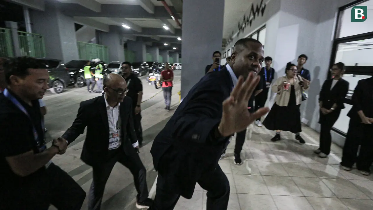 Patrick Kluivert - Persija Vs PSBS Biak di BRI Liga 1 2024/2025