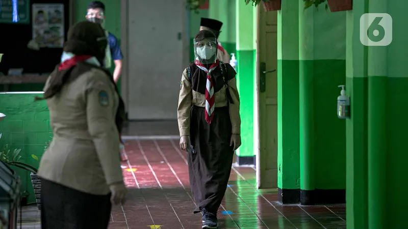 Uji coba pembelajaran tatap muka hari pertama