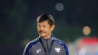 Ekspresi Indra Sjafri pada laga Timnas Indonesia U-23 vs India di Stadion Madya, Senin (13/10) malam WIB (c) Bagaskara Lazuardi