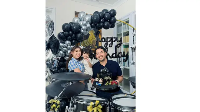 Momen Perayaan Ulang Tahun Suami Kiki Saputri, Beri Kado Istimewa