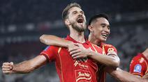 Selebrasi gol debut Paulo Ricardo bersama Persija Jakarta saat melawan Persis Solo pada laga pekan ke-30 BRI Super League musim ini di Stadion Utama Gelora Bung Karno (SUGBK), Jakarta, Senin (27/04/2026) malam WIB. (Bola.com/Abdul Aziz)
