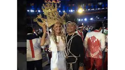 Madara Palameika saat mengenakan mahkota milik kontingen Indonesia di Olimpiade Rio 2016. (Instagram/Madara Palameika)