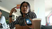 Rudihanto artis Pantura Cirebon yang nyaleg mengaku tidak lolos dalam Pileg karena politik uang. Foto (Liputan6.com / Panji Prayitno)