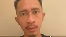 "Gua tuh sebenarnya, ke Amerika pasang alis. Pas pasang alis, kumis-kumis yang tak seberapa ini dan jenggot-jenggot tak seberapa ini tumbuh. Tiba-tiba gua bilang, Eh kok pantes ya, tampilan tahun ini, ya udah gua lanjutin aja, kok gua merasa lumayan ganteng" kata Aming seperti dilansir dari kanal Youtube Trans TV Official. [Instagram/amingisback]