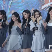 New Jeans di red carpet Golden Disc Awards 2024 yang digelar di Jakarta, Sabtu (6/1/2024). [Foto: Bayu Herdianto/Fimela]