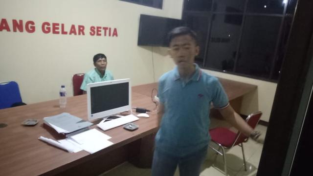 Mengungkap Dugaan Kongkalikong PNS Dukcapil dan Warga ...