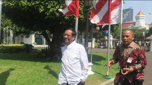 Mahfud MD mengaku dipanggil oleh Presiden Joko Widodo atau Jokowi. (Liputan6/Lizsa Egeham)