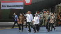 Presiden Joko Widodo melepas bantuan kemanusiaan untuk warga Rohingya yang diangkut empat pesawat Hercules dari Lanud Halim Perdanakusuma,   Jakarta, Rabu (13/9/2017). (Liputan6.com/Ahmad Romadoni)