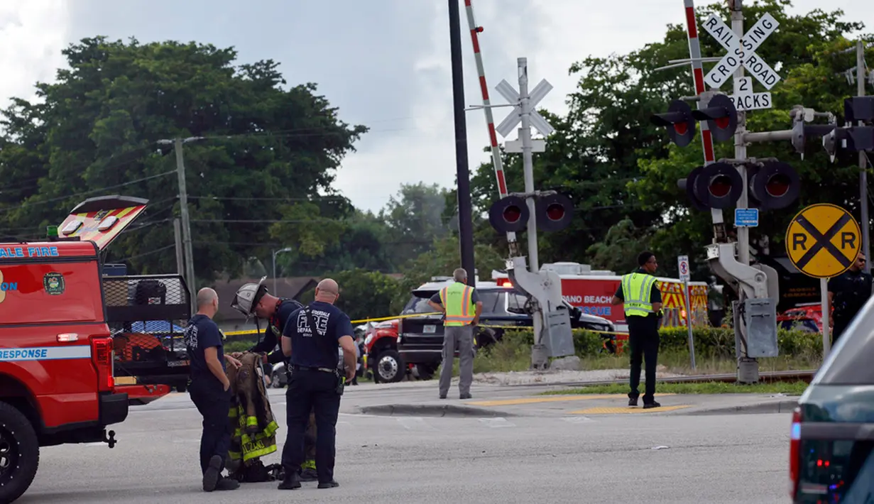 Helikopter tersebut kemudian mulai mengalami masalah mekanis sekitar pukul 08:43 yang menyebabkan kebakaran di dalam pesawat. (Amy Beth Bennett/South Florida Sun-Sentinel via AP)