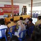 Suasana sosialiasi SP4N-Lapor di Kampung Kelumpang, Kabupaten Kutai Barat pada 22 Agustus 2023 untuk memudahkan warga melaporkan aksi perusakan lingkungan.