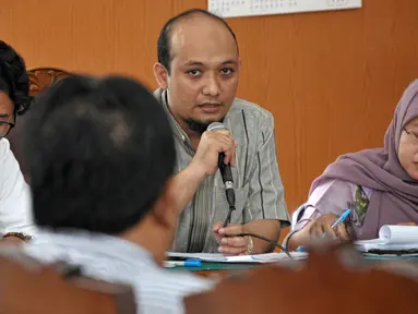 Novel Baswedan kembali menjalani sidang praperadilan dengan agenda mendengarkan keterangan saksi dari pihak termohon (Bareskrim Polri) di Pengadilan Negeri Jakarta Selatan, Jumat (5/6/2015). (Liputan6.com/Yoppy Renato)