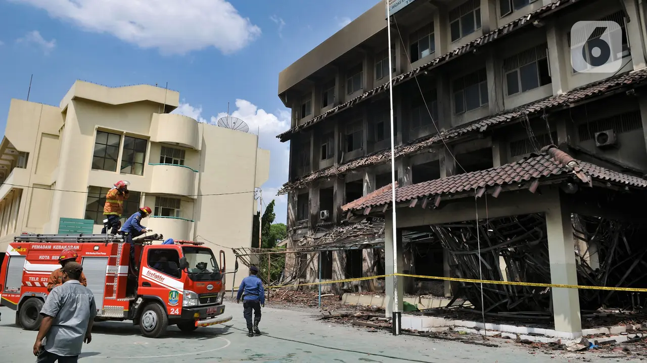 Kebakaran Susulan Gedung SMK Yadika 6 Bekasi