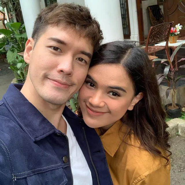 6 Potret Audi Marissa dan Anthony Xie di Balik Layar Dia Bukan Manusia, Selalu Kompak