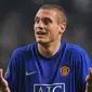 Nemanja Vidic ditransfer MU dari Spartak Moscow dengan harga 7 juta poundsterling. Meskipun debutnya bersama MU berjalan buruk karena kalah 1-4 dari City, namun Vidic dapat bangkit dan menjadi andalan lini belakang Setan Merah. (AFP/Paul Ellis)