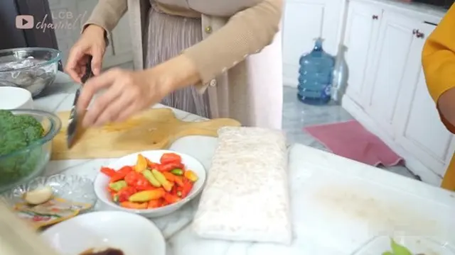 6 Penampakan Dapur Laudya Cynthia Bella, Bersih dan Alat Masak Lengkap