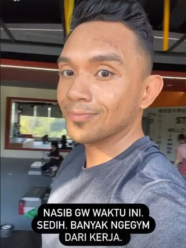 6 Potret Terbaru Fakhrul Razi Mantan Rina Nose, Kini Jejaki Dunia Presenter