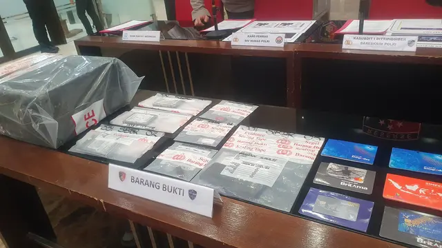 Badan Reserse Kriminal (Bareskrim) Polri berhasil membongkar sindikat penipuan dan pencurian data bermodus manipulasi website.