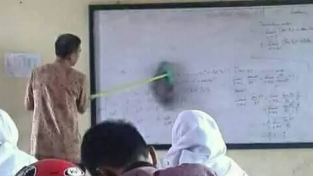 Bikin Kangen, 6  Meme Nakalnya Kita Waktu Sekolah Dulu