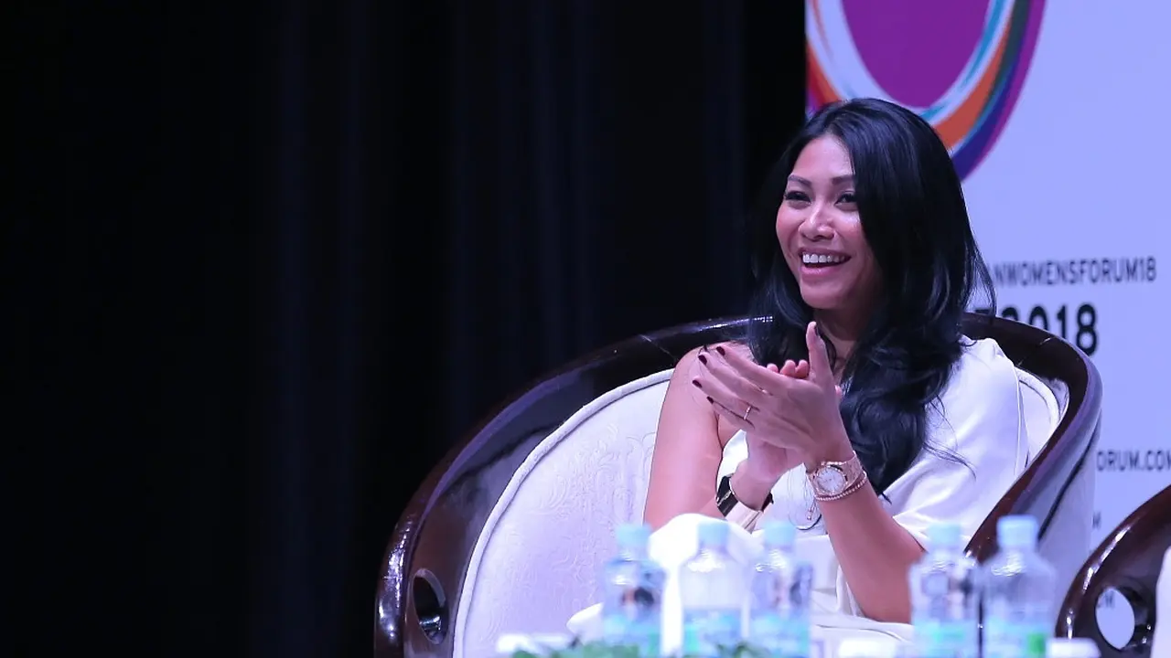 [Fimela] Anggun C. Sasmi