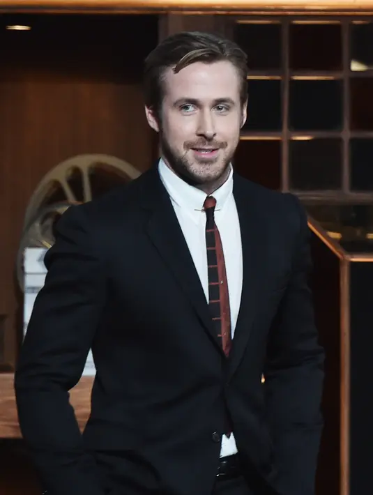 Tubuh tinggi dan badan atletis tentu saja Ryan Gosling wajib masuk daftar papa ganteng hollywood. Esmeralda Amanda Gosling ialah putri semata wayang Ryan Gosling dan Eva Mendes. (AFP/Bintang.com)