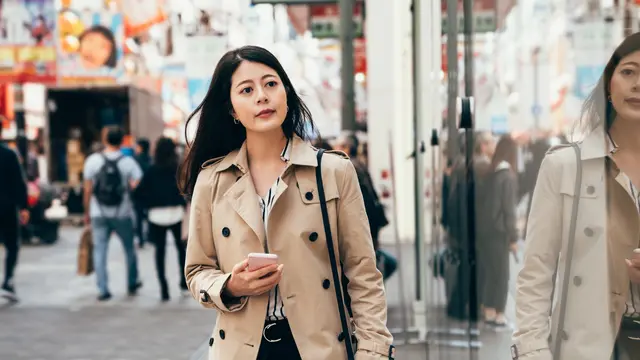 wanita april bangkit dari masa terkelam