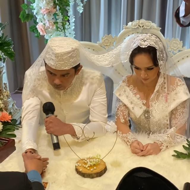 6 Momen Pernikahan Angelica Simperler Dan Mantan Suami Mendiang Saphira Indah Hot Liputan6 Com