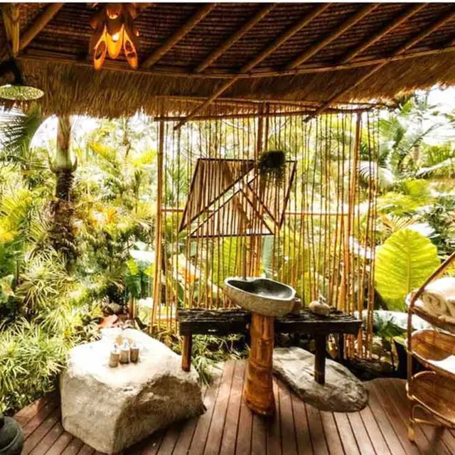 Pesona Arsitektur Bambu yang Menghadirkan Surga Tropis di Bali