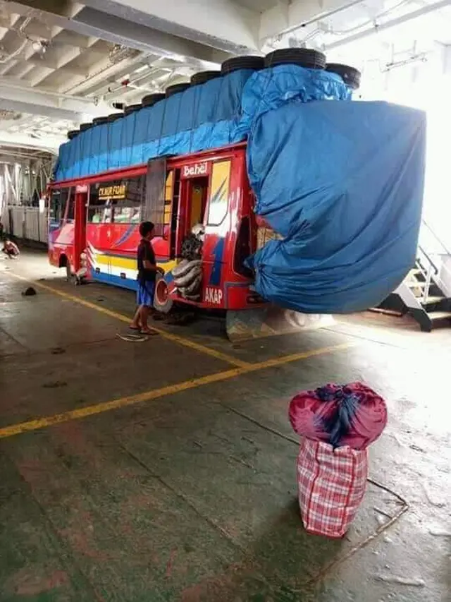 7 Potret Bus Angkut Muatan Banyak Ini Bikin Geleng Kepala