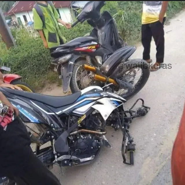 6 Potret Motor Meleyot Ini Penyebabnya Bikin Bertanya-tanya, Bentuknya Jadi Lucu
