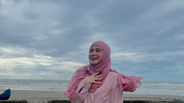 Berhijab untuk Keperluan Syuting Film, Tissa Biani Dipuji Cantik dan Mendadak Dipanggil Ukhti. (instagram/tissabiani)